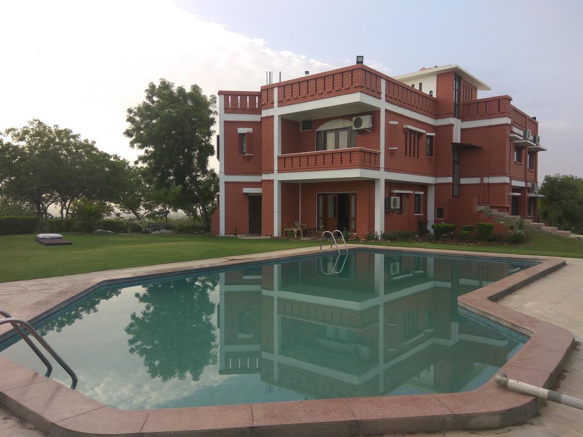 Nature Lovers Farm Hotel Gurgaon Exterior foto
